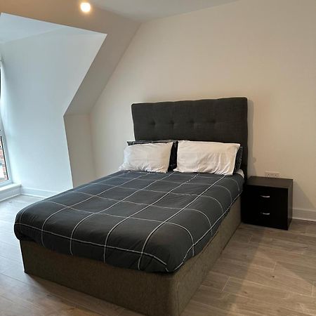 Lush King Ensuite In A Shared Home Manchester Kültér fotó