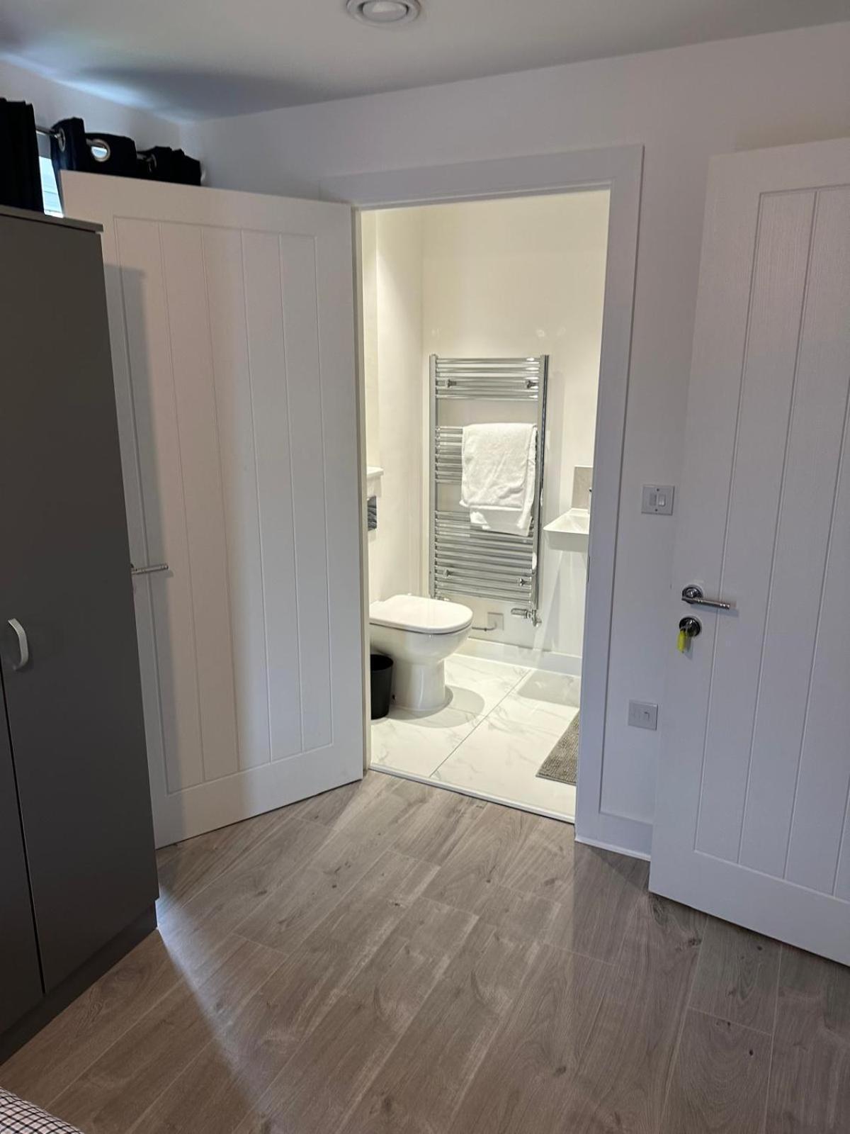 Lush King Ensuite In A Shared Home Manchester Kültér fotó
